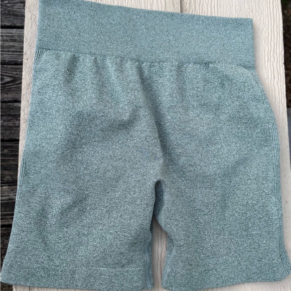 Green Seamless Athletic Shorts with Compression Fit - Picture 2 of 5